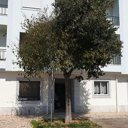 2 Bed With Com Pool Apartment *